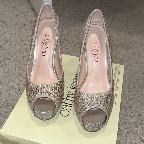 Cathy Jean sparkle open toe platform heels Gold size 8 - Picture 8 of 8